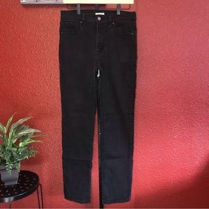 Levi’s. Size 31. Black high rise straight leg jeans.